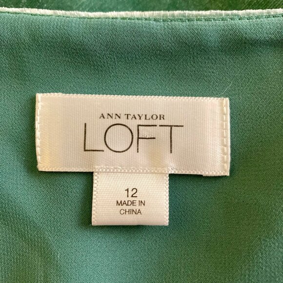 Excellent Condition, SZ 12, Ann Taylor Loft, Silk & Velvet Layering Top, Green - Picture 4 of 5